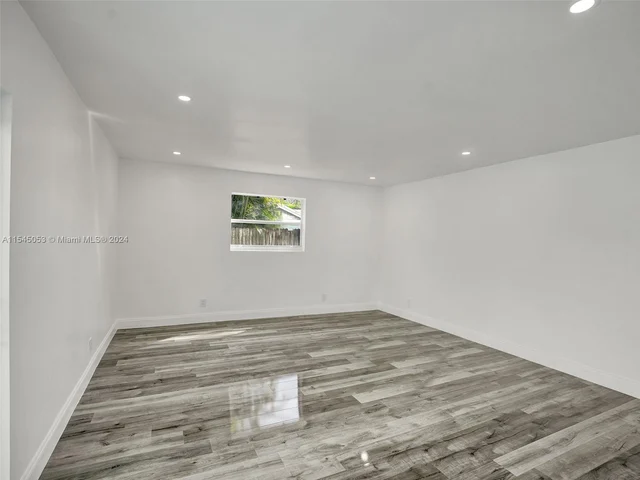 4440 NE 16th Ave, Oakland Park FL 33334