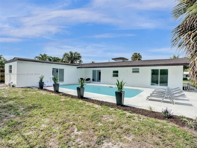 4440 NE 16th Ave, Oakland Park FL 33334