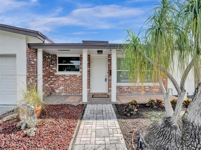 4440 NE 16th Ave, Oakland Park FL 33334