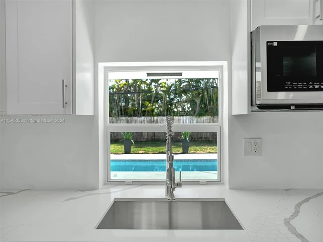 4440 NE 16th Ave, Oakland Park FL 33334