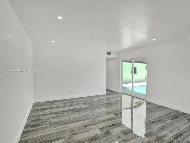 4440 NE 16th Ave, Oakland Park FL 33334