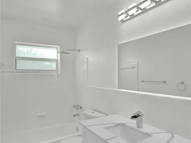 4440 NE 16th Ave, Oakland Park FL 33334