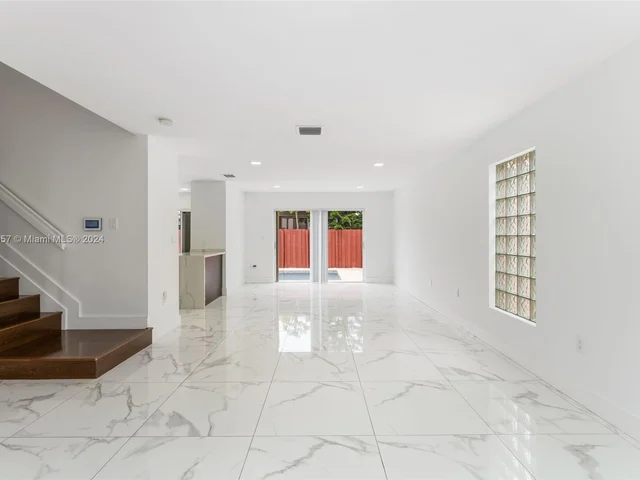 8148 SW 163rd Ct, Miami FL 33193