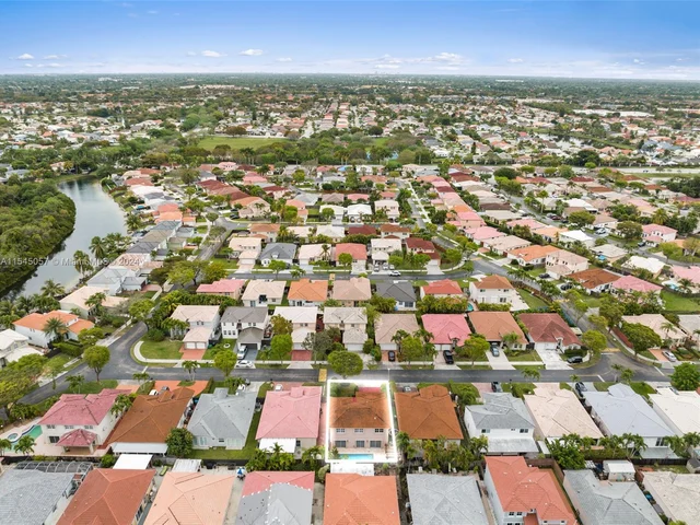 8148 SW 163rd Ct, Miami FL 33193