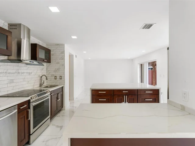 8148 SW 163rd Ct, Miami FL 33193