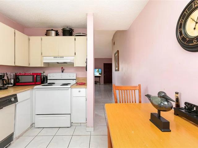 1490 SW 124th Place Concourse, Miami FL 33184