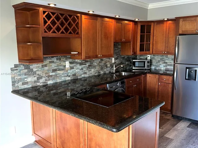 833 NE 18th Ct # 3, Fort Lauderdale FL 33305