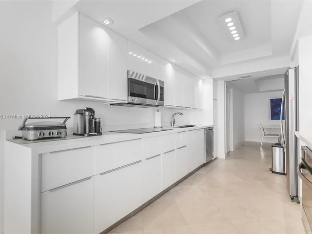 7000 Island Blvd # 2005, Aventura FL 33160