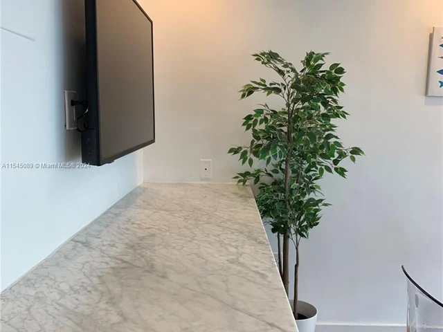 1601 west # 212, Miami Beach FL 33139