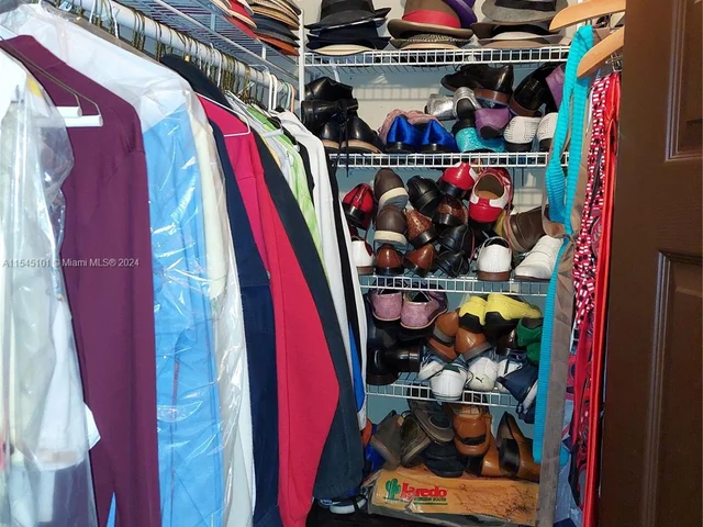 11040 SW 217th Ter, Miami FL 33170