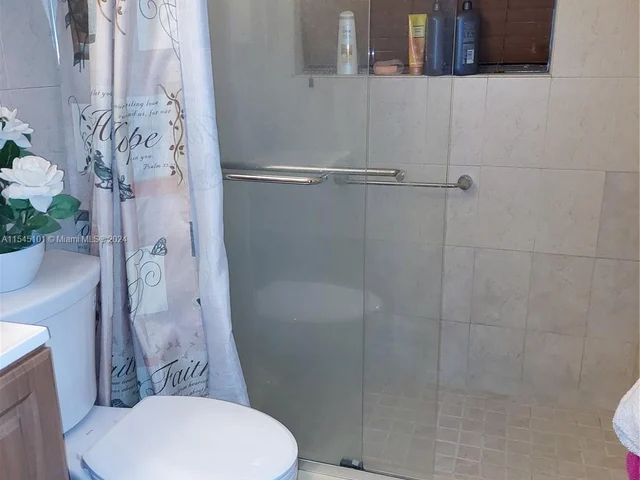 11040 SW 217th Ter, Miami FL 33170