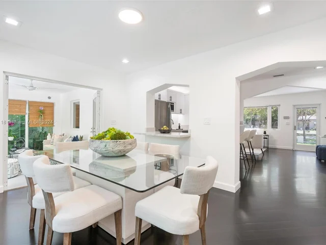 1629 Westward Dr, Miami Springs FL 33166