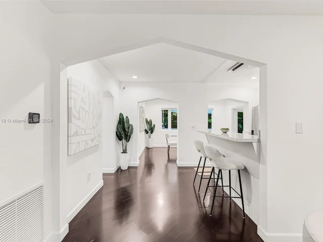 1629 Westward Dr, Miami Springs FL 33166