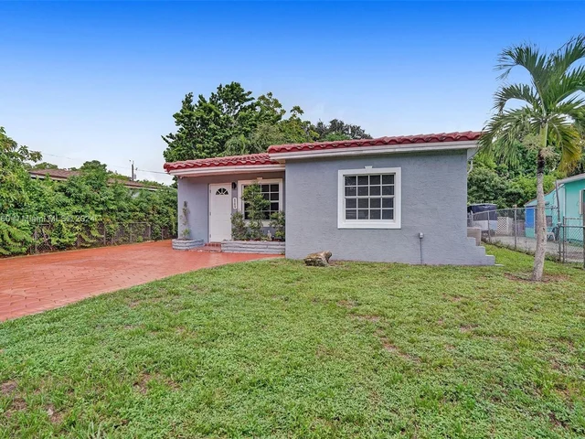 849 NE 133rd St, North Miami FL 33161