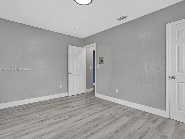 849 NE 133rd St, North Miami FL 33161