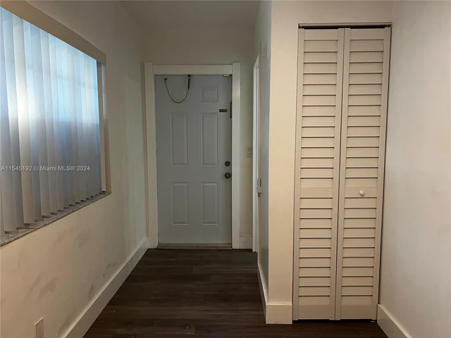 3515 Van Buren St # 102, Hollywood FL 33021