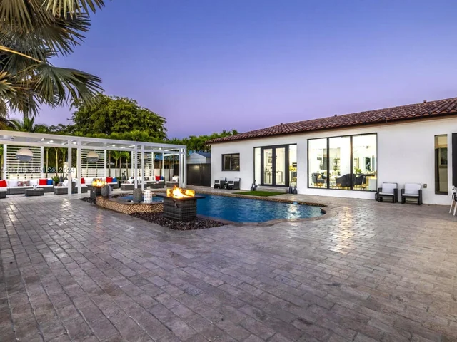 7720 SW 137th Ct, Miami FL 33183