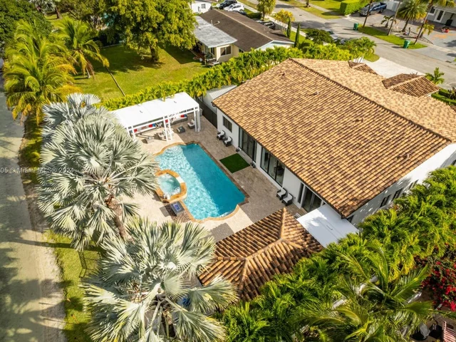 7720 SW 137th Ct, Miami FL 33183