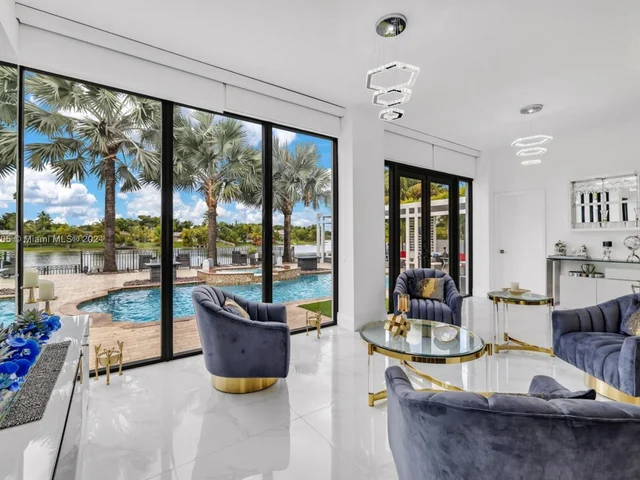 7720 SW 137th Ct, Miami FL 33183