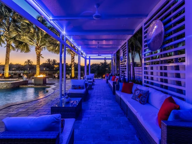 7720 SW 137th Ct, Miami FL 33183