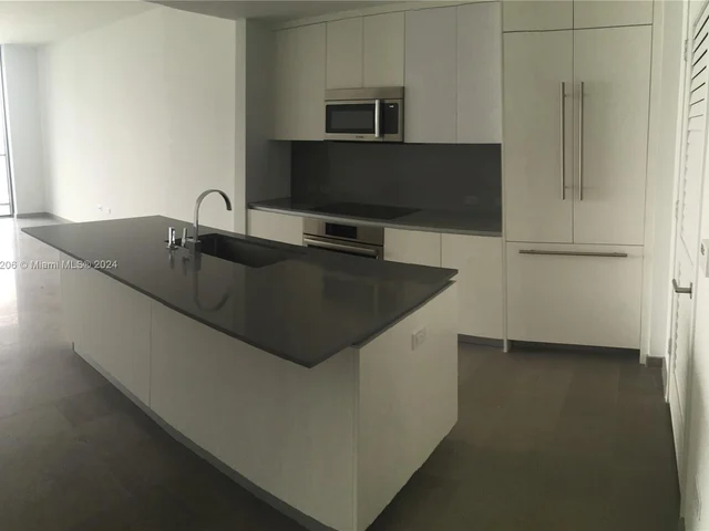 68 SE 6th St # 3406, Miami FL 33131