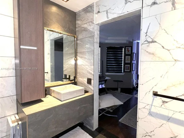 4849 NW 108th Path # 0, Doral FL 33178