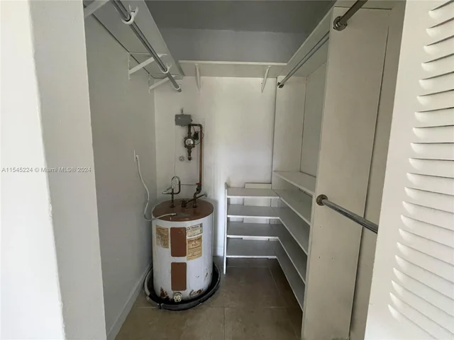 8100 Geneva Ct # 241, Doral FL 33166