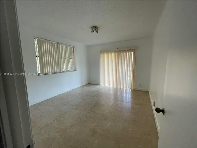 8100 Geneva Ct # 241, Doral FL 33166