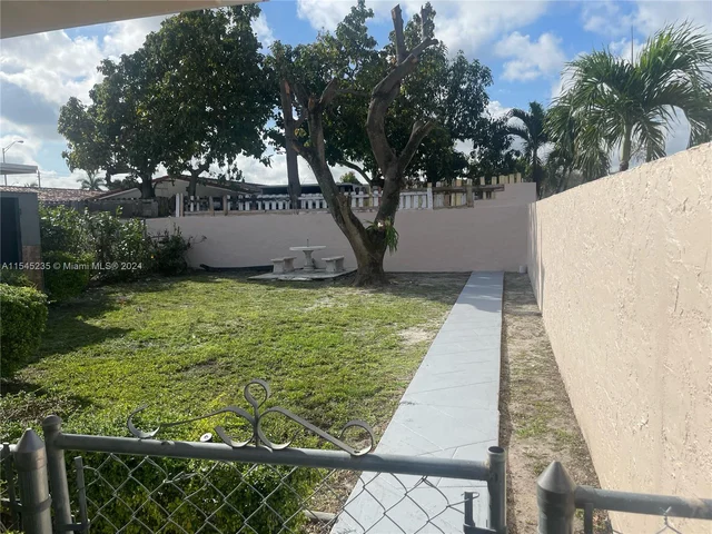830 W 75th St # 830, Hialeah FL 33014