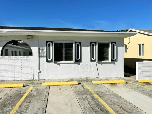 775 NE 128th St # 2, North Miami FL 33161