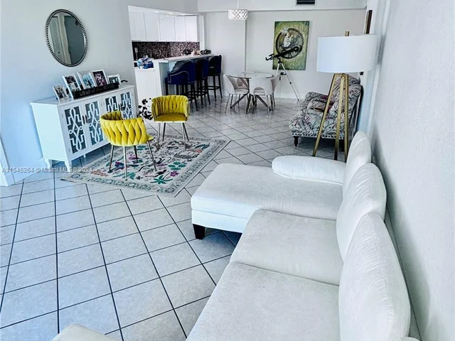 7705 Abbott Ave # 502, Miami Beach FL 33141