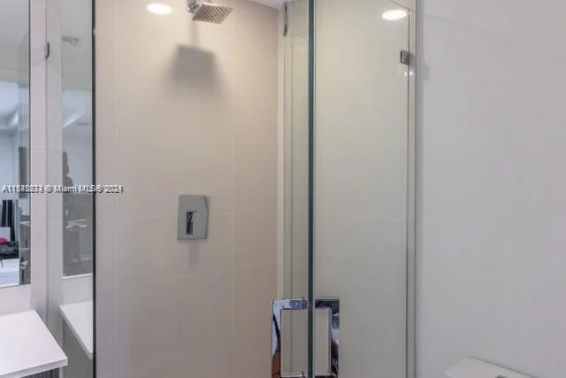 45 SW 9th St # 3305, Miami FL 33130