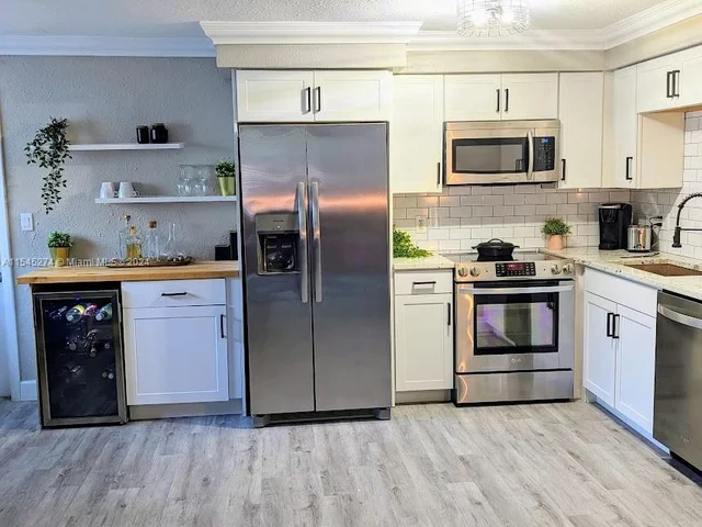 1812 NE 11th Ave # 4, Fort Lauderdale FL 33305