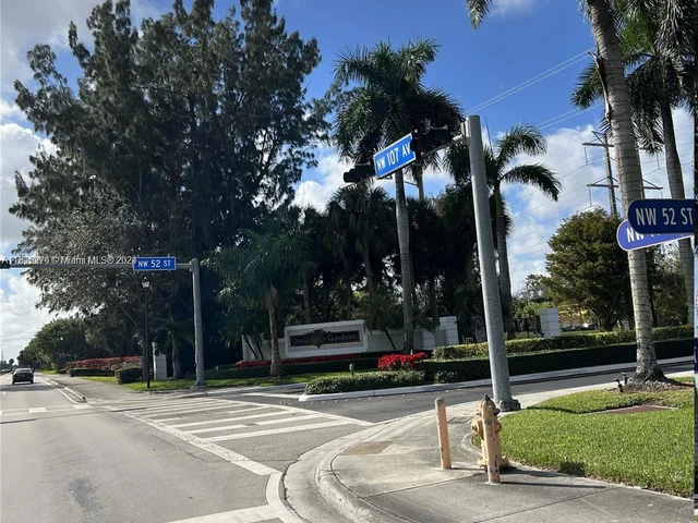 5570 NW 107th Ave # 907, Doral FL 33178