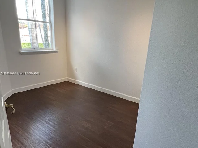 5570 NW 107th Ave # 907, Doral FL 33178