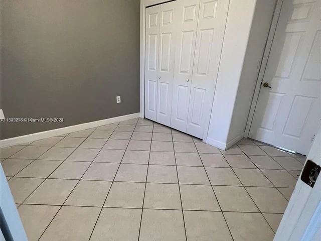 5570 NW 107th Ave # 907, Doral FL 33178