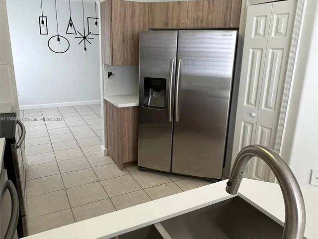 5570 NW 107th Ave # 907, Doral FL 33178