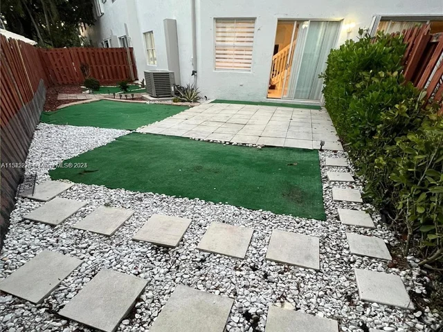 5570 NW 107th Ave # 907, Doral FL 33178