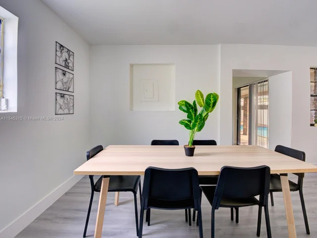 2703 Adams St, Hollywood FL 33020