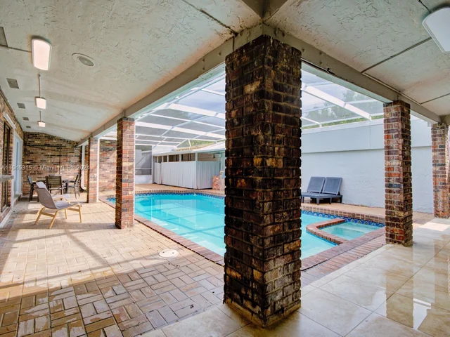 2703 Adams St, Hollywood FL 33020