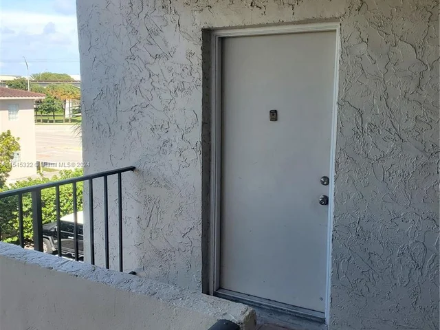 6900 N Kendall Dr # A303, Pinecrest FL 33156