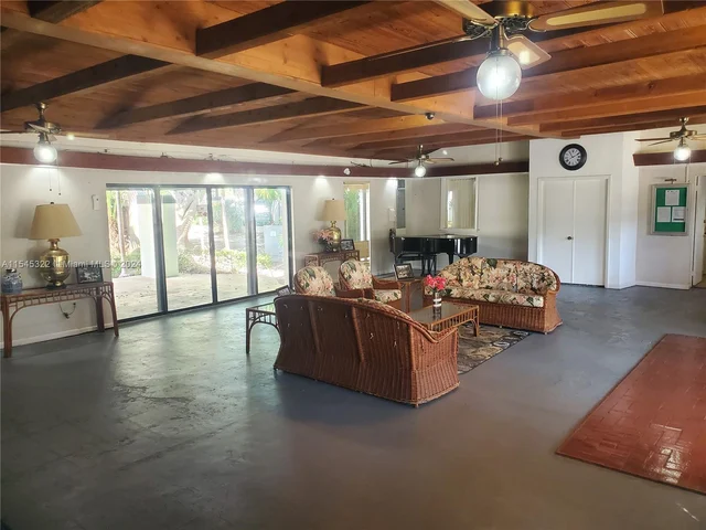 6900 N Kendall Dr # A303, Pinecrest FL 33156