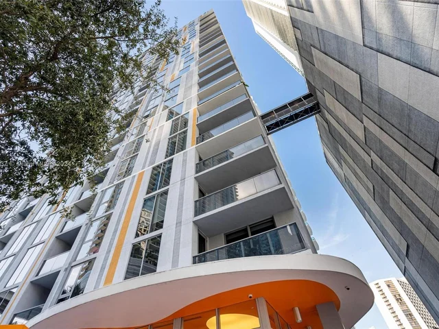 31 SE 6th St # 2405, Miami FL 33131