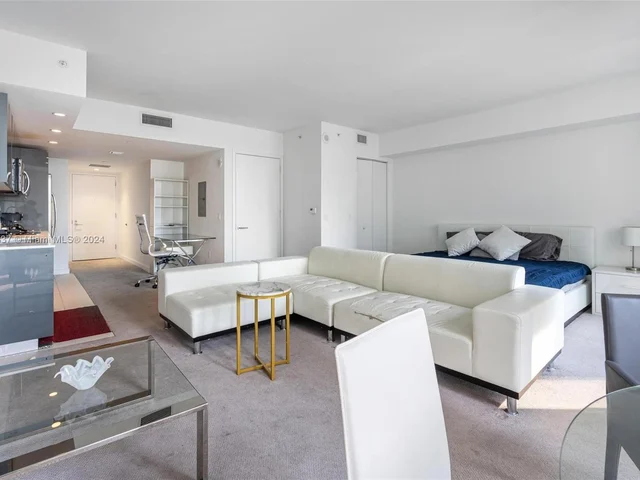 31 SE 6th St # 2405, Miami FL 33131