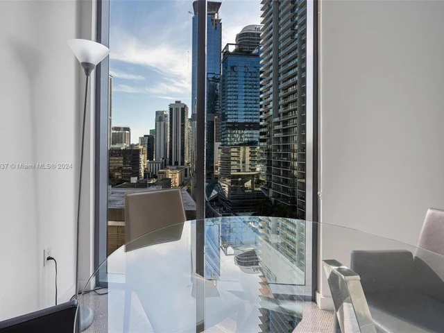 31 SE 6th St # 2405, Miami FL 33131