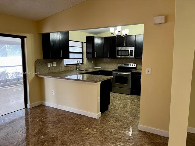 1071 NW 128th Ave # 1071, Miami FL 33182