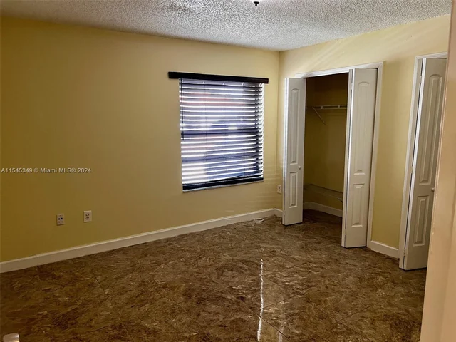 1071 NW 128th Ave # 1071, Miami FL 33182