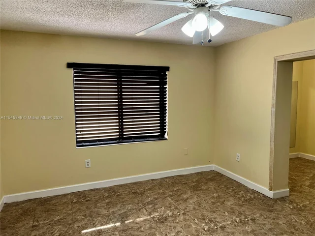 1071 NW 128th Ave # 1071, Miami FL 33182