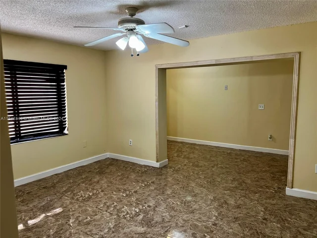 1071 NW 128th Ave # 1071, Miami FL 33182