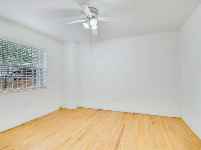 1650 SW 21st St, Miami FL 33145